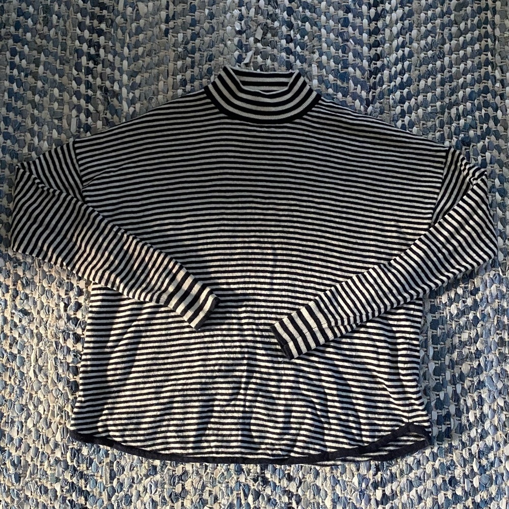 Madewell navy & white strip sweater EUC worn only a few times